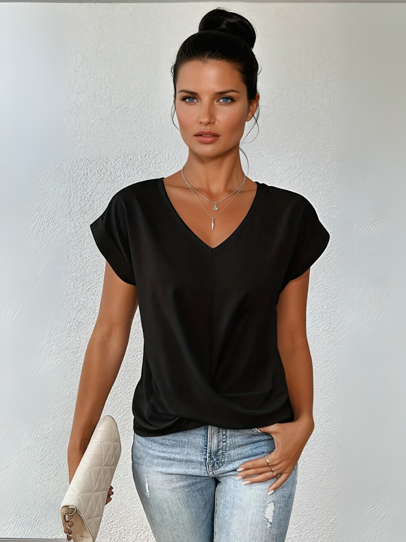 Zoe - The Sweetheart Neckline Casual T-Shirt