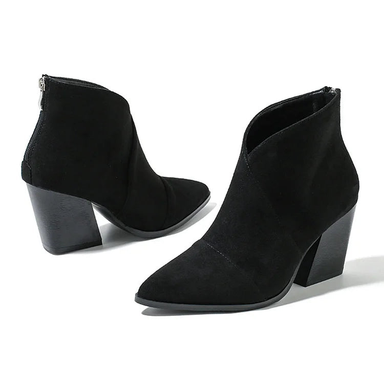 POINTED ANKLE BOOT