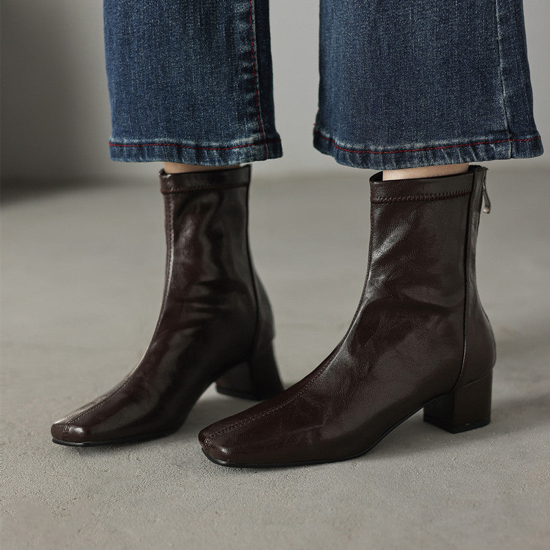 MINIMALIST BLOCK-HEEL ANKLE BOOTS